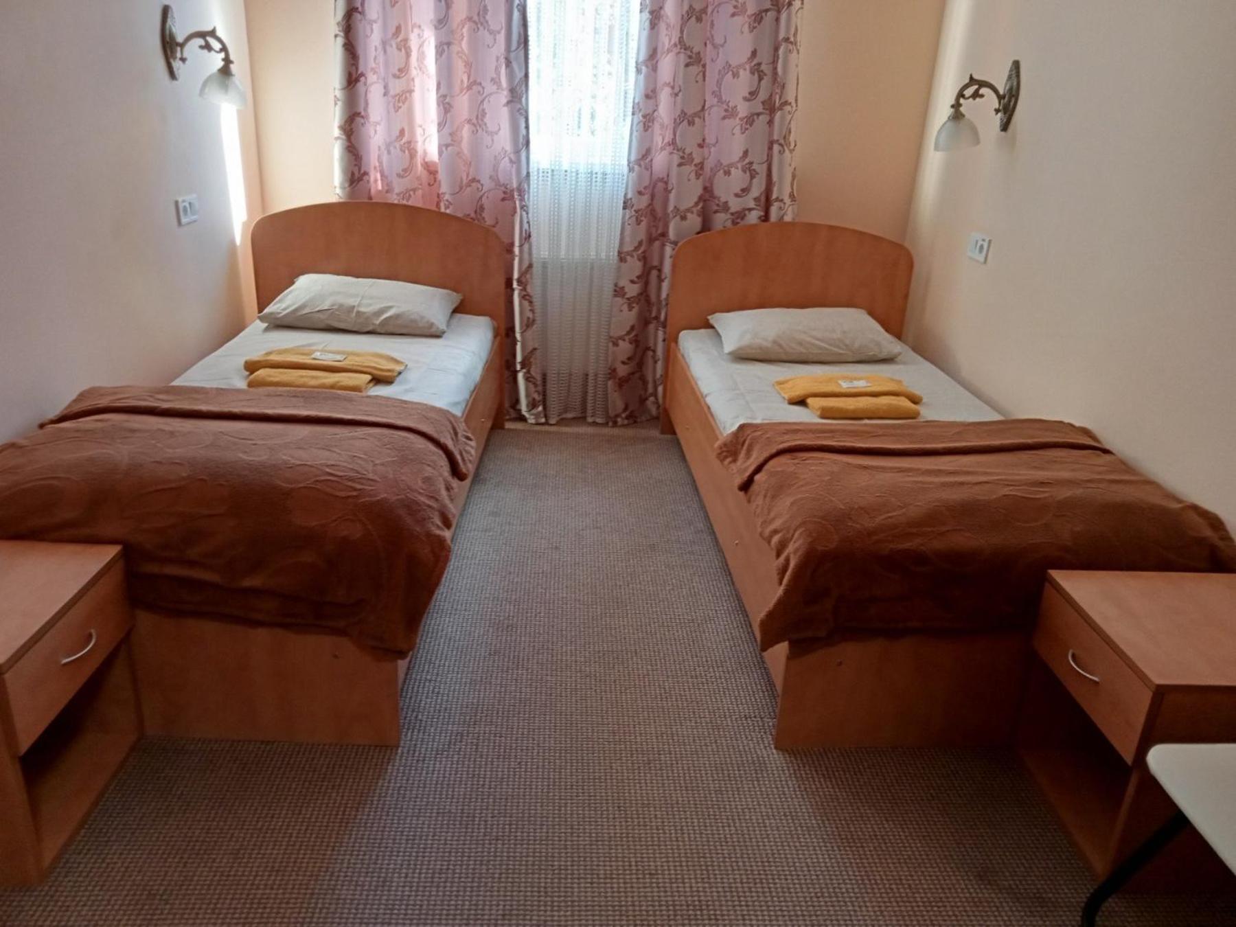Hostel Iskra 利沃夫 外观 照片